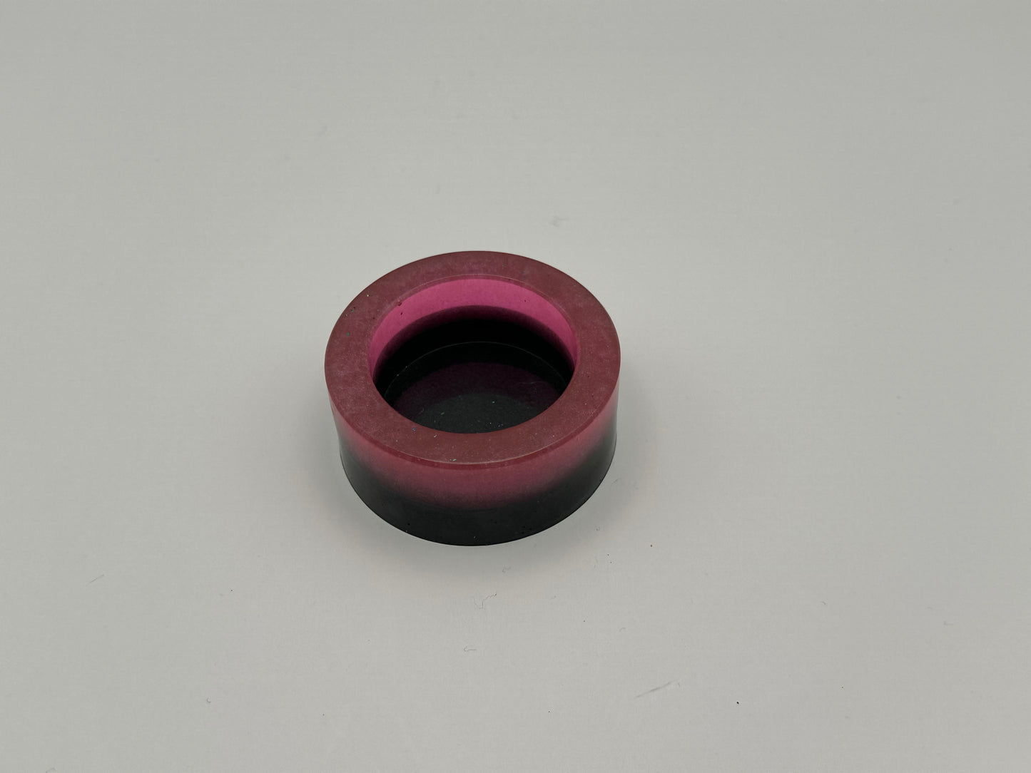 Round ring holder
